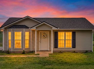 325 Bumpus Mill Rd, Oak Grove, KY 42262