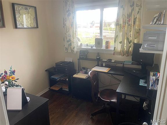 5th image of 5625 Circle Dr