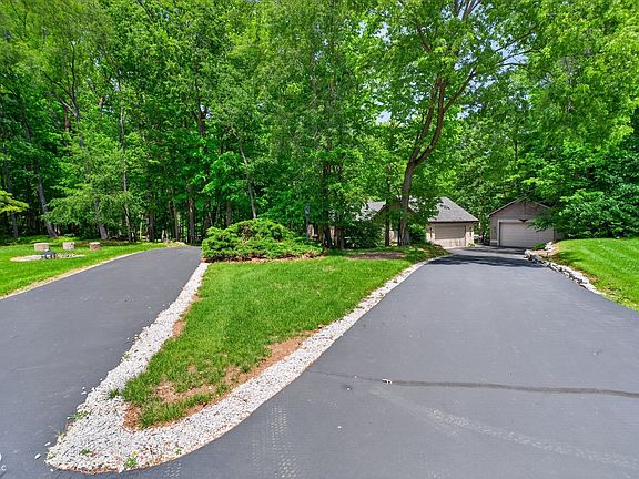 2nd image of 64 Hickory Ridge Cir
