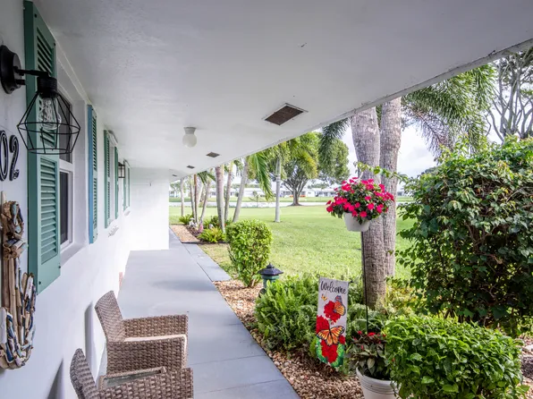400 SW Golfview Terrace #102, Boynton Beach, FL 33426