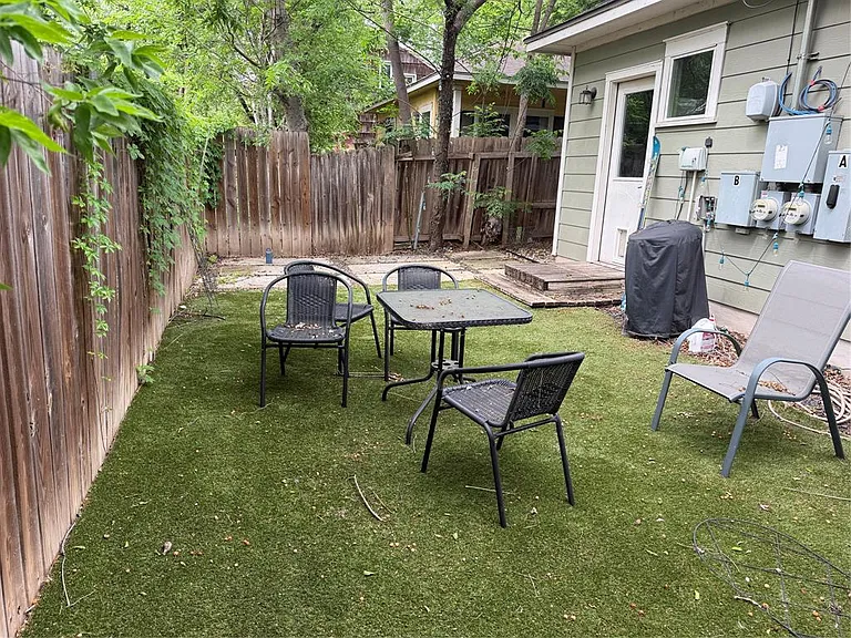 1700 Singleton Ave #B — Photo 12