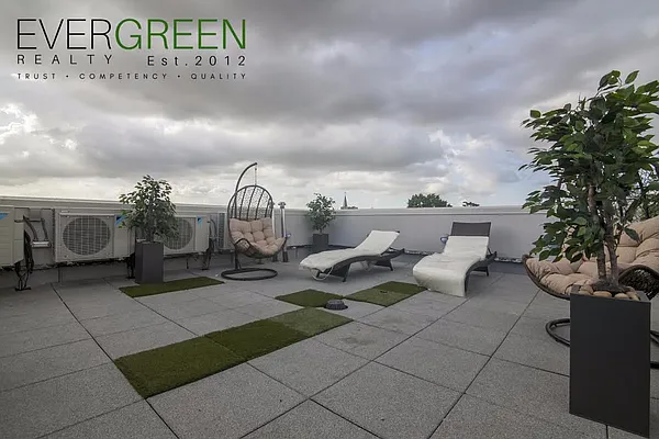 Rented by Evergreen Apartments BK | media 10