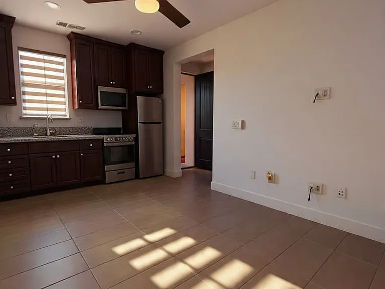 2213 Davie Pl — Photo 9