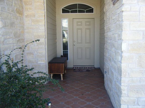 4th image of Creekview Way