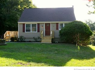 527 Squaw Rock Road Ext, Killingly, CT 06239