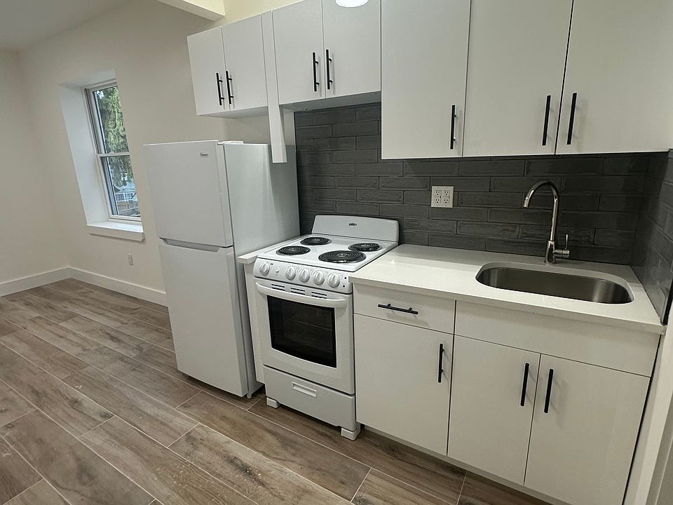 2nd image of 0 E 223rd St