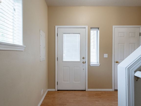 2nd image of 1499 NE Birkshire Ct