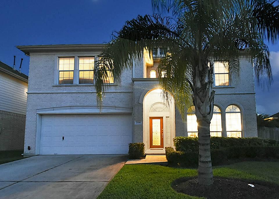 1st image of 2081 Silverthorn Ln