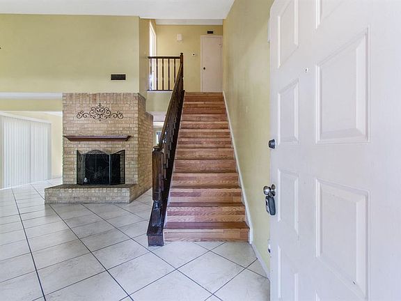 4th image of 3230 Beaver Glen Dr