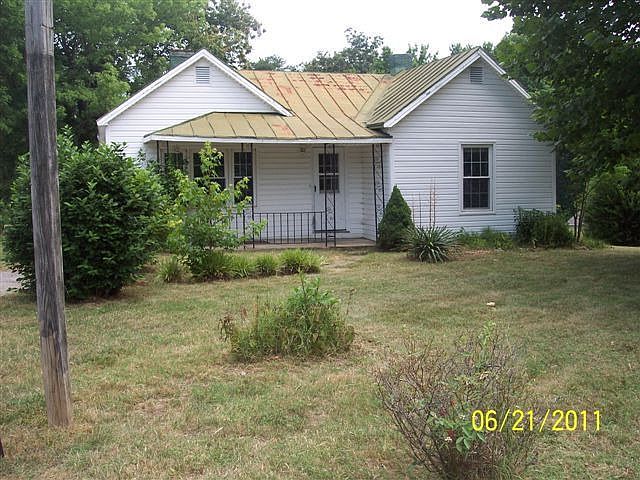 1st image of 132 W Prospect St