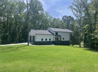 221 Dragonfly Cv, Toccoa, GA 30577