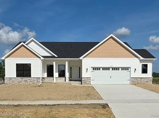 13233 Westwinds Dr, Linden, MI