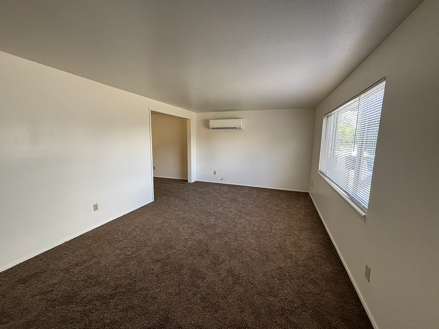3 bed, 1175 sqft, $1,750 — Photo 3