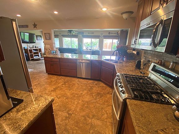 5th image of 116 E Twilight Dr