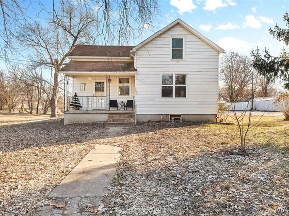 317 S Hickory St, Bunker Hill, IL 62014