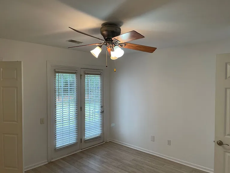 4865 Habersham Ln — Photo 7