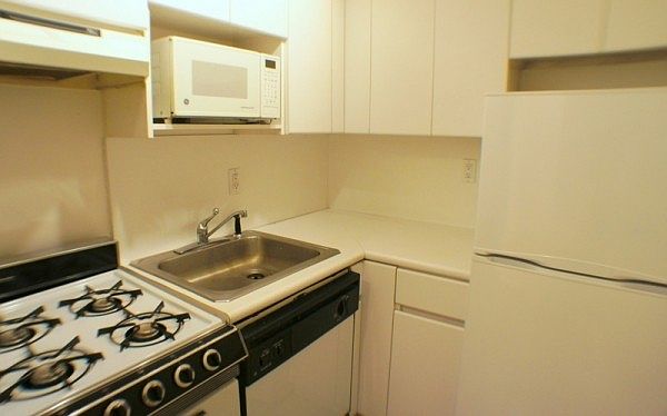 2nd image of 240 E 35th St APT 1A