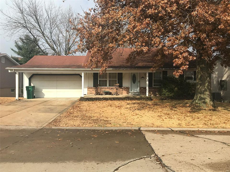 1st image of 2121 Meadow Dr