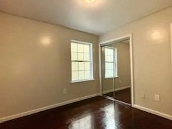 271 Grant Avenue image 11 of 19