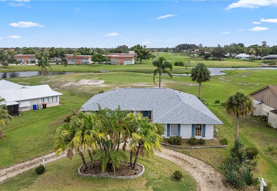 1st image of 8 Forest Park Dr