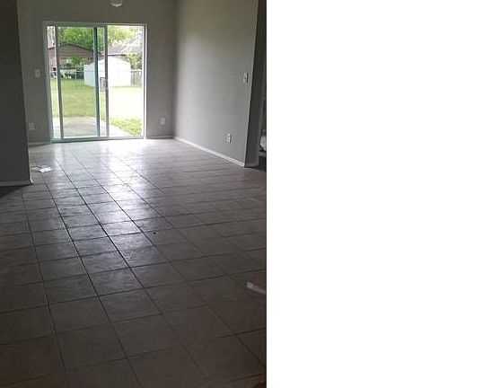 3rd image of 835 W Canyon Ct