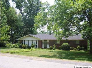 545 Riverside Dr, East Gadsden, AL 35903