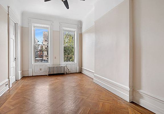 3rd image of 679 Park Pl
