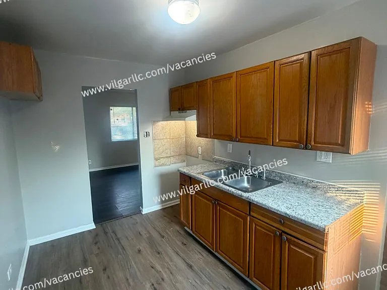 712 Taney St — Photo 5
