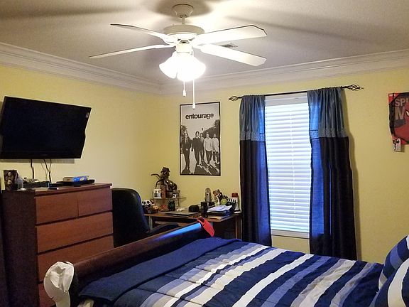 3rd image of 748 High Point Way #54