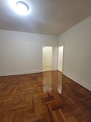 3rd image of 164 Linden Blvd #A