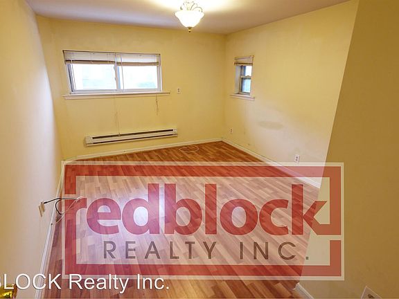 3rd image of 1440 W Grange Ave
