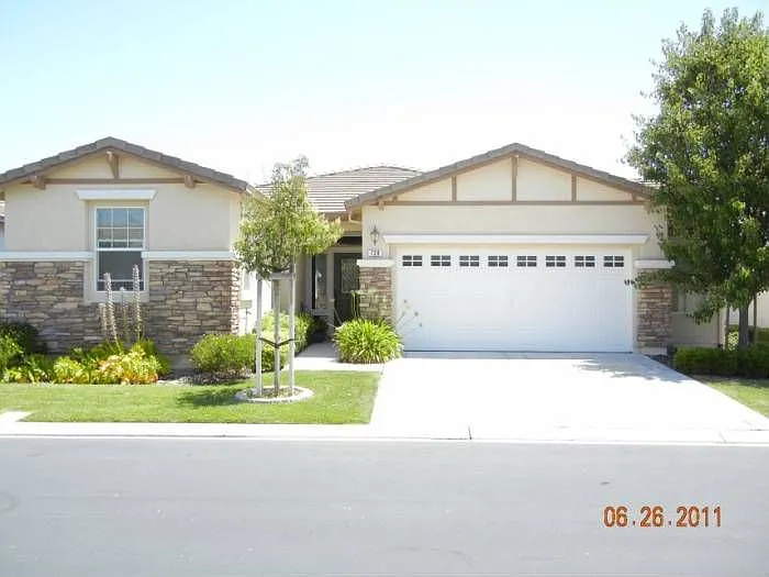 728 Michelbook Ln photo 1