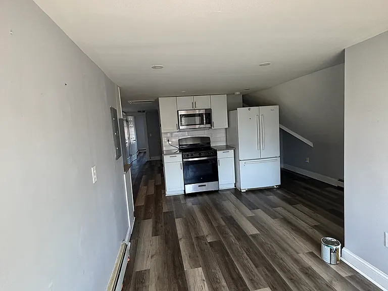95-97 Wentworth St #3 — Photo 3