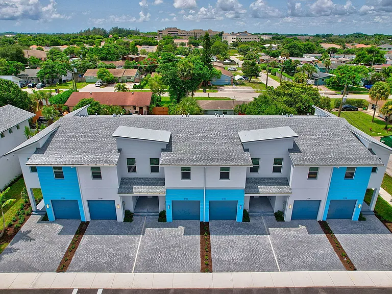 Prince Place Townhomes — Photo 24