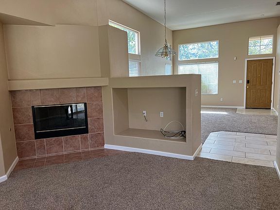 5th image of 579 Fisher Cir