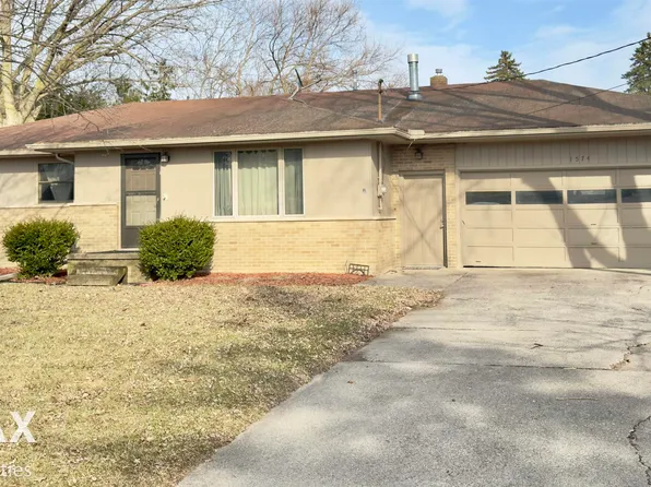 1574 Elizabeth Ln, Essexville, MI 48732