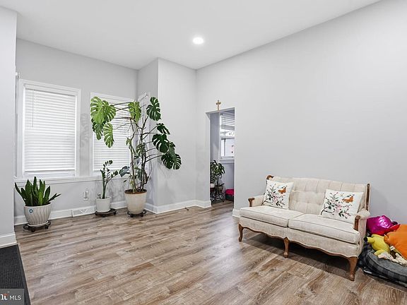 5th image of 200 Ashmore Ave