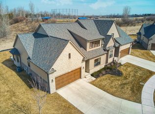 755 Brookstone Dr, Oxford, MI