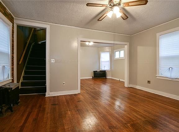 5th image of 661 S 7th Ave