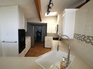 2135 Hillcrest Dr, Ventura, CA 93001