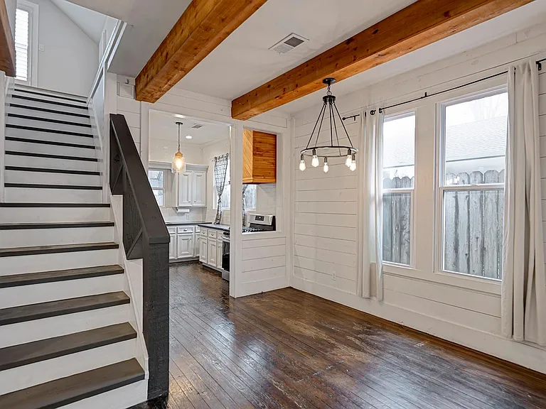 818 Wilkes St — Photo 14