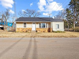 114 W B St, Okeene, OK 73763