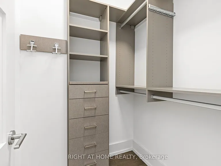 66 Havelock St #11 — Photo 26