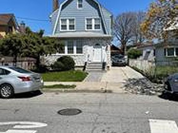 4th image of 139-51 182nd St