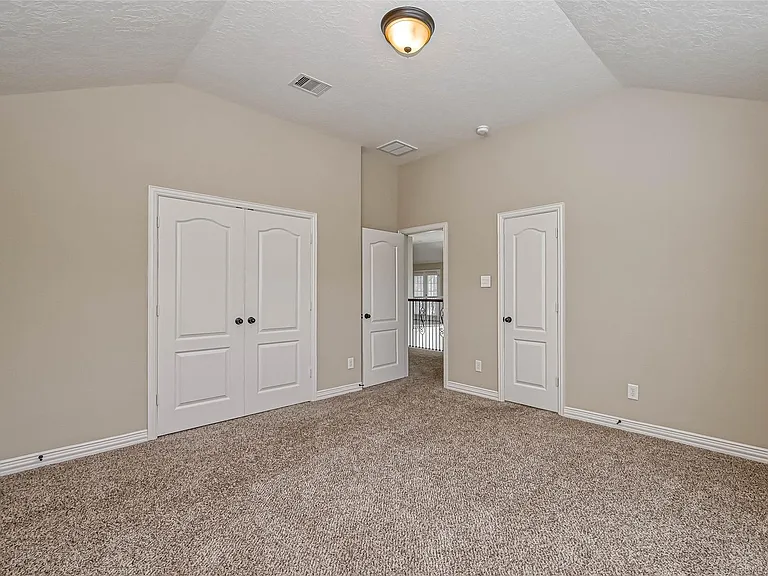 17827 Circular Quay Ln — Photo 25