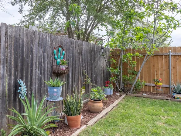 210 Wincliff Dr, Buda, TX 78610