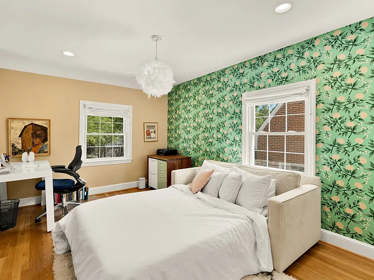 7208 Delfield St — Photo 32