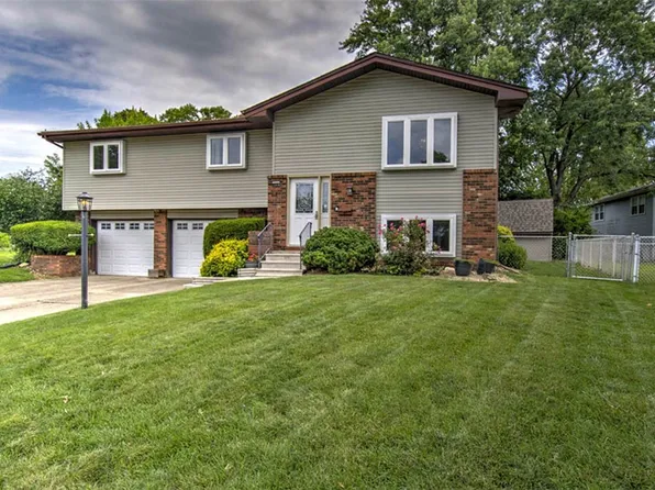 4652 N Butler Dr, Decatur, IL 62526