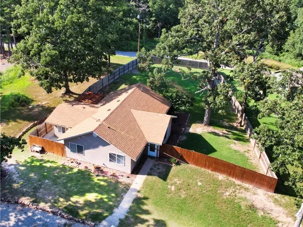 16376 Cypress Ln, Rogers, AR 72756