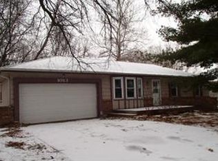 1013 W Fairwood Ln, Olathe, KS 66061